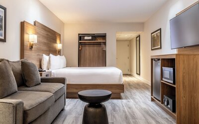 Atrium Hotel Vancouver