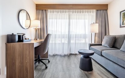 Atrium Hotel Vancouver