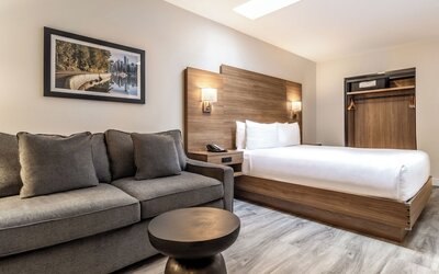 Atrium Hotel Vancouver