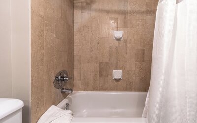 Atrium Hotel Vancouver