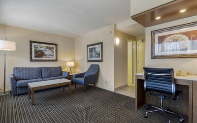 Best Western Premier Chateau Granville Hotel & Suites & Conf. Centre