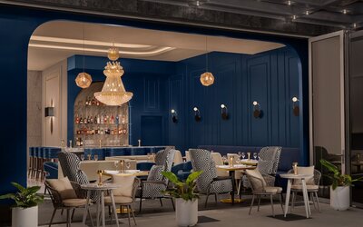 AZUR Legacy Collection Hotel