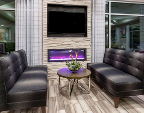 La Quinta Inn & Suites by Wyndham Denver Boulder-Louisville