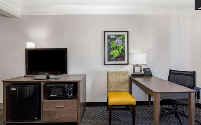 La Quinta Inn & Suites by Wyndham Denver Boulder-Louisville