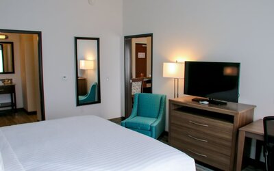 Holiday Inn & Suites Denver Tech Center-Centennial by IHG