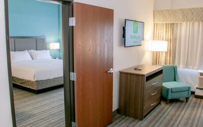 Holiday Inn & Suites Denver Tech Center-Centennial by IHG