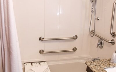 Holiday Inn & Suites Denver Tech Center-Centennial by IHG