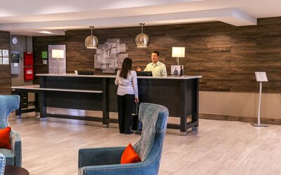 Holiday Inn & Suites Denver Tech Center-Centennial by IHG