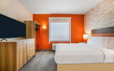 Home2 Suites Hilton Aurora Medical Center
