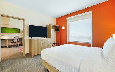 Home2 Suites Hilton Aurora Medical Center