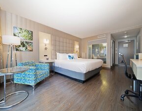 Hotel Blu Vancouver