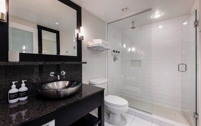 OPUS Hotel Vancouver