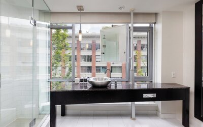 OPUS Hotel Vancouver