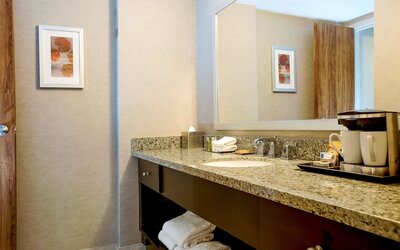 DoubleTree by Hilton Denver - Aurora