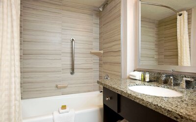 DoubleTree by Hilton Denver - Aurora