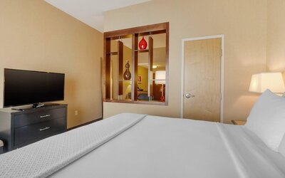 Cambria Hotel Denver International Airport
