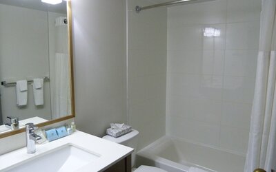 Best Western Plus Vancouver Airport Hotel