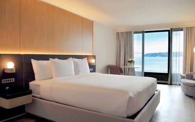 Pinnacle Hotel Harbourfront
