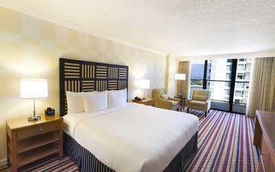 Pinnacle Hotel Harbourfront