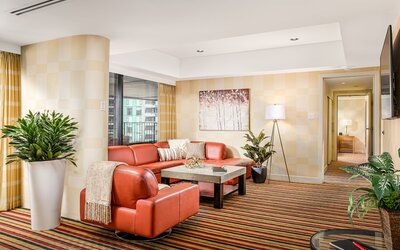 Pinnacle Hotel Harbourfront