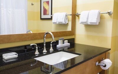 Pinnacle Hotel Harbourfront