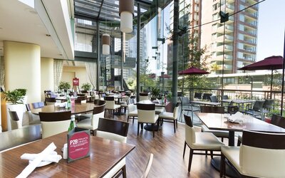 Pinnacle Hotel Harbourfront