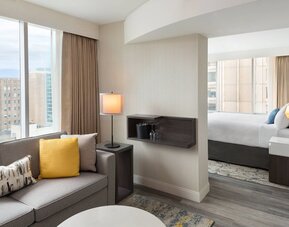 Delta Hotels by Marriott Vancouver Downtown Suites