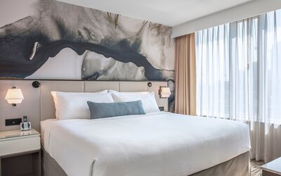 Delta Hotels by Marriott Vancouver Downtown Suites