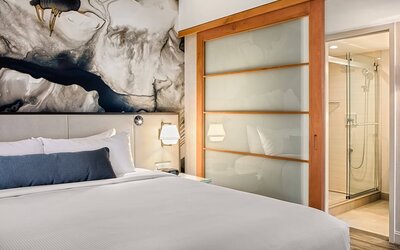 Delta Hotels by Marriott Vancouver Downtown Suites