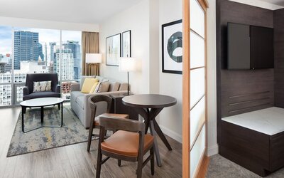 Delta Hotels by Marriott Vancouver Downtown Suites