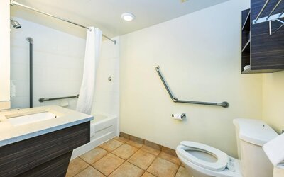 Grand Park Hotel & Suites Downtown Vancouver, an Ascend Collection Hotel