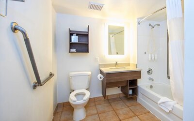 Grand Park Hotel & Suites Downtown Vancouver, an Ascend Collection Hotel