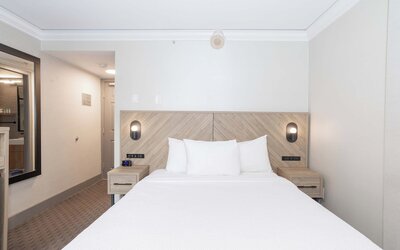 Sandman Signature Vancouver Downtown Hotel