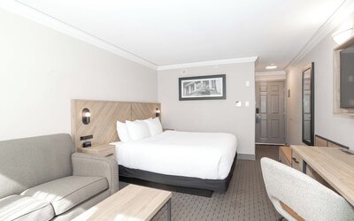 Sandman Signature Vancouver Downtown Hotel