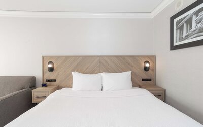 Sandman Signature Vancouver Downtown Hotel