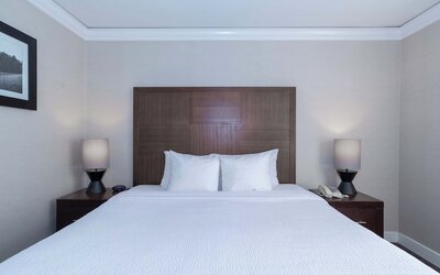 Sandman Signature Vancouver Downtown Hotel
