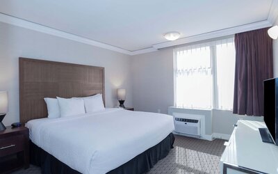 Sandman Signature Vancouver Downtown Hotel