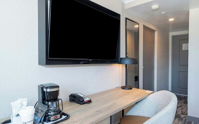 Sandman Signature Vancouver Downtown Hotel