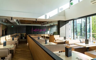 Sandman Signature Vancouver Downtown Hotel