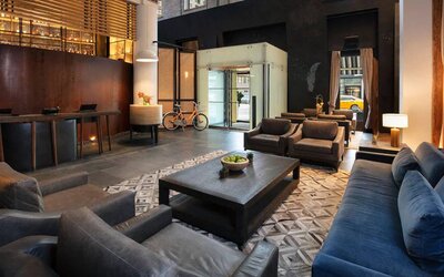 Comfortable lounge area in the lobby of the Hyatt Union Square New York.