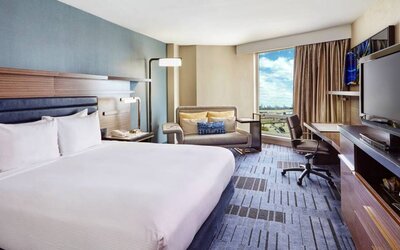 Day use room with work desk at Hilton Newark Airport.