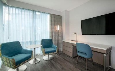 Coast Coal Harbour Vancouver Hotel by APA