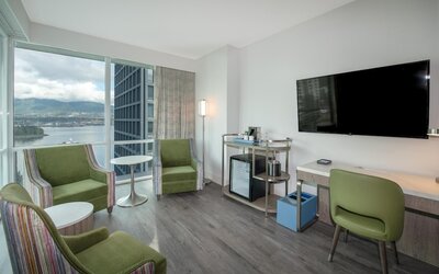 Coast Coal Harbour Vancouver Hotel by APA