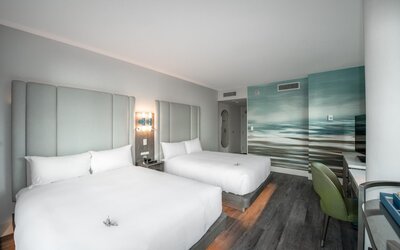 Coast Coal Harbour Vancouver Hotel by APA