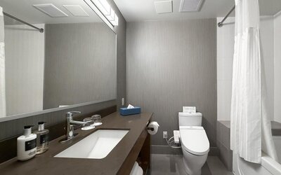 Coast Coal Harbour Vancouver Hotel by APA