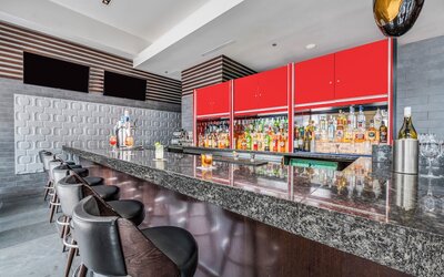 Coast Coal Harbour Vancouver Hotel by APA