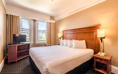 Sylvia Hotel