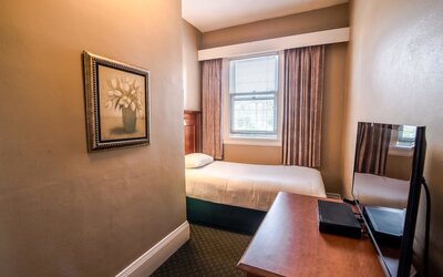 Sylvia Hotel