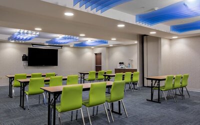 Professional meeting room at Holiday Inn Express & Suites Ontario.