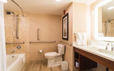 The Inverness Denver, a Hilton Golf & Spa Resort